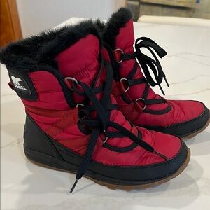 Sorel Women's Red and Black Winter Boots